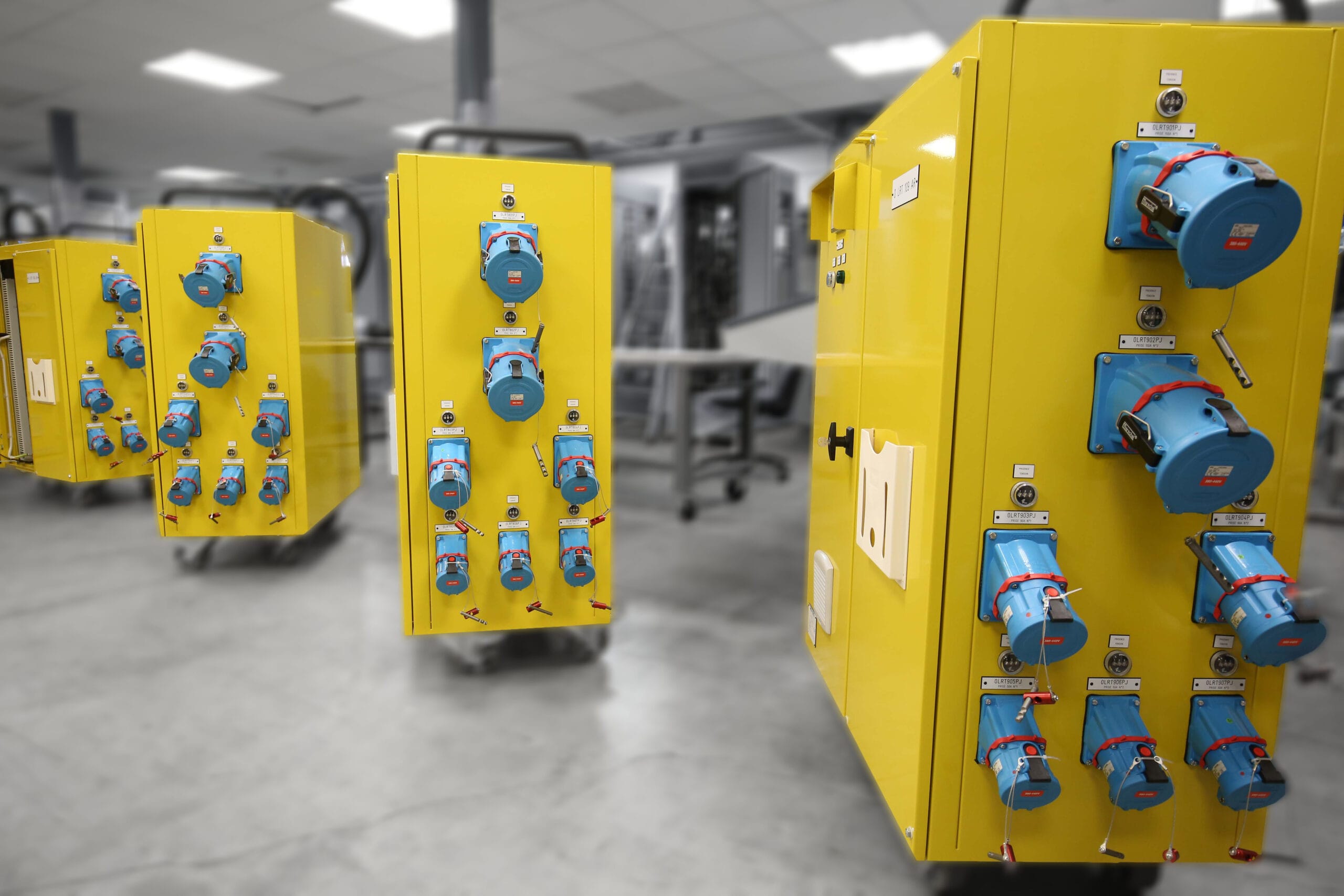 Power distribution and conversion equipment — visuel 3